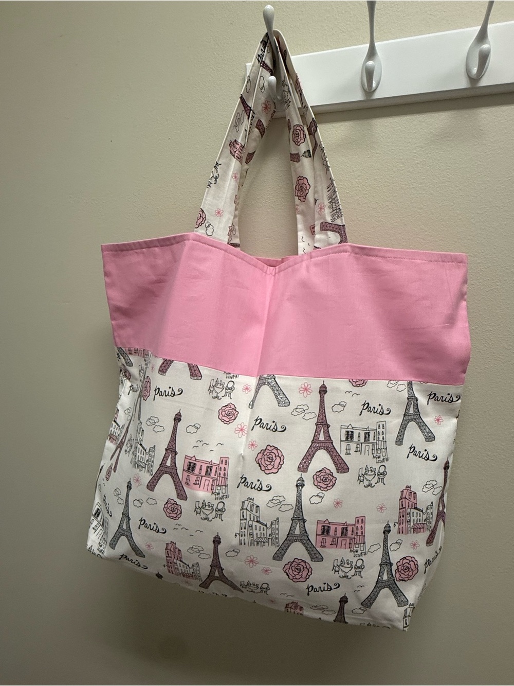 Tote bag.